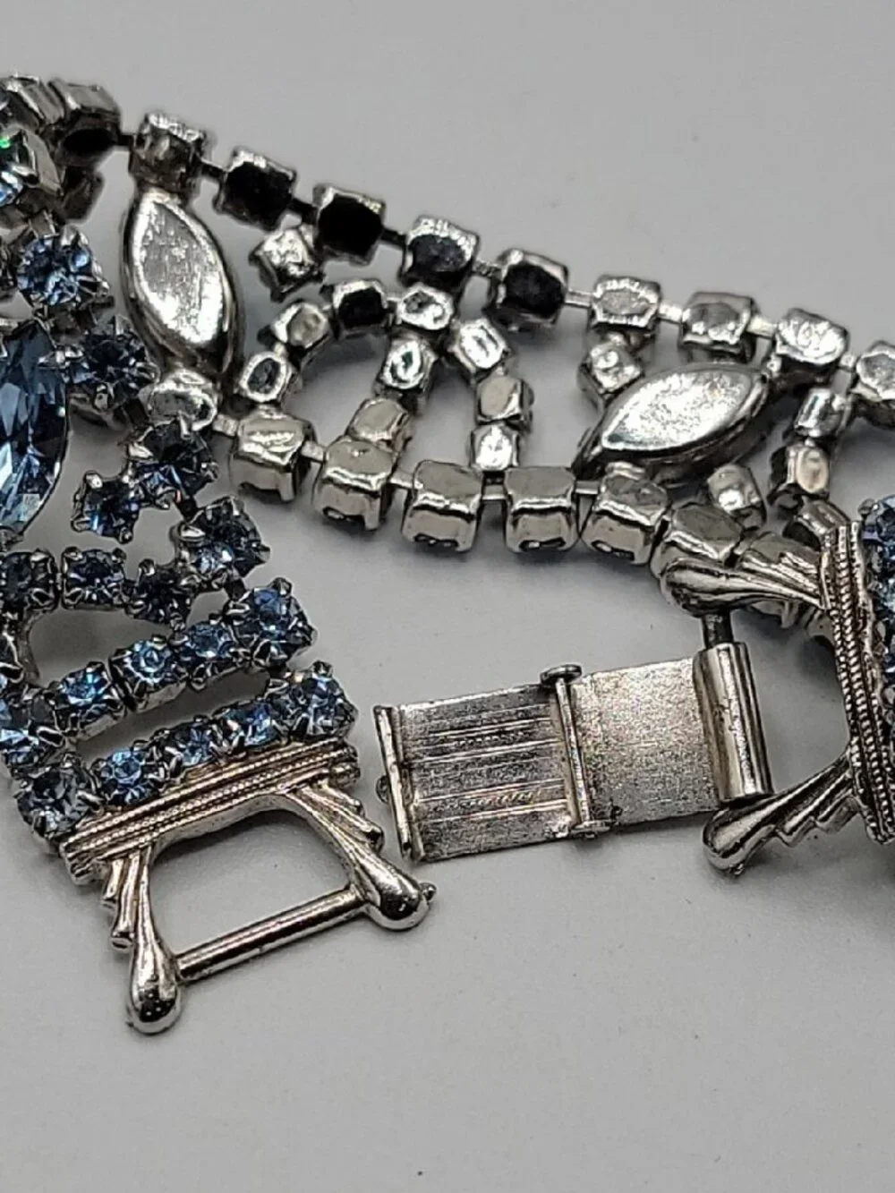 BY Gale Blue Crystal Tennis Bracelet 1980s High Quality Collectors Vintage 7